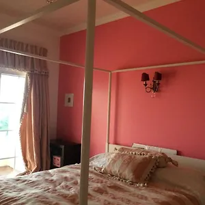 Sunny Golf And Free Parking Guest house Lisbon